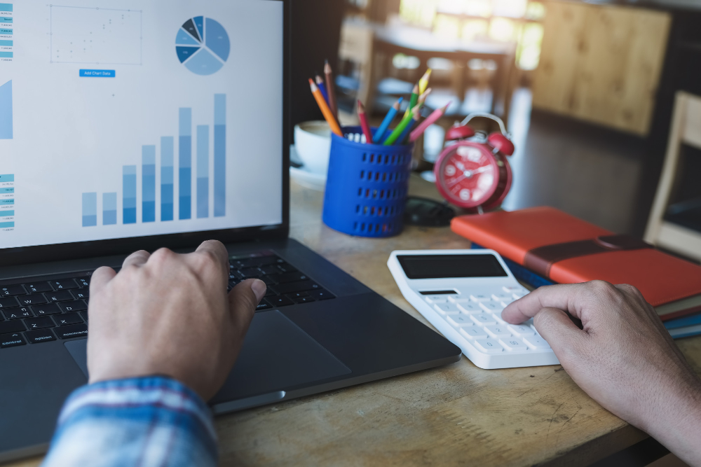 execução comercial - monitor com gráficos